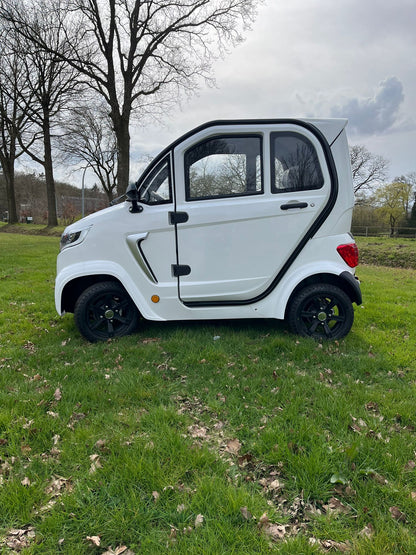 FSC-X8 Elektrische brommobiel Rijbewijsvrij | 45 km/u | Volledig elektrisch